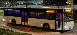 Foto van Partybus - Discobus - Feestbus van HuureenBus.nl